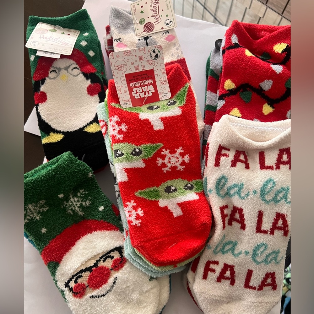 Holiday Cozy Socks - Size 4-10